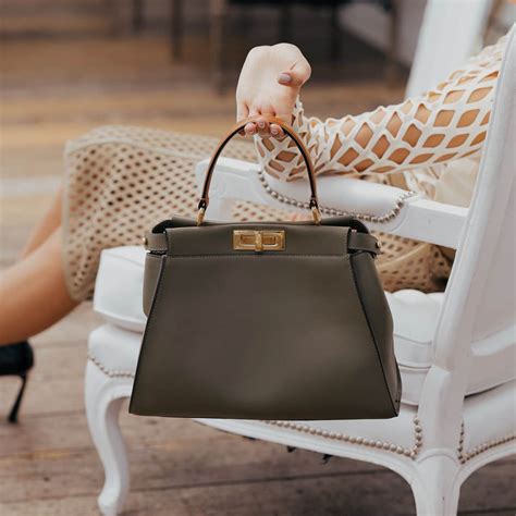 interni borsa peekaboo fendi|fendi peekaboo handbags.